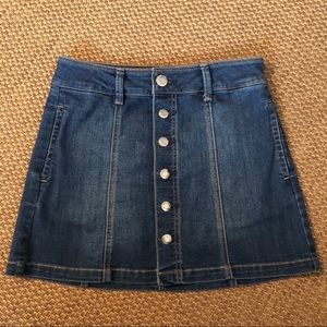Stunning Detailed American Eagle Denim Skirt